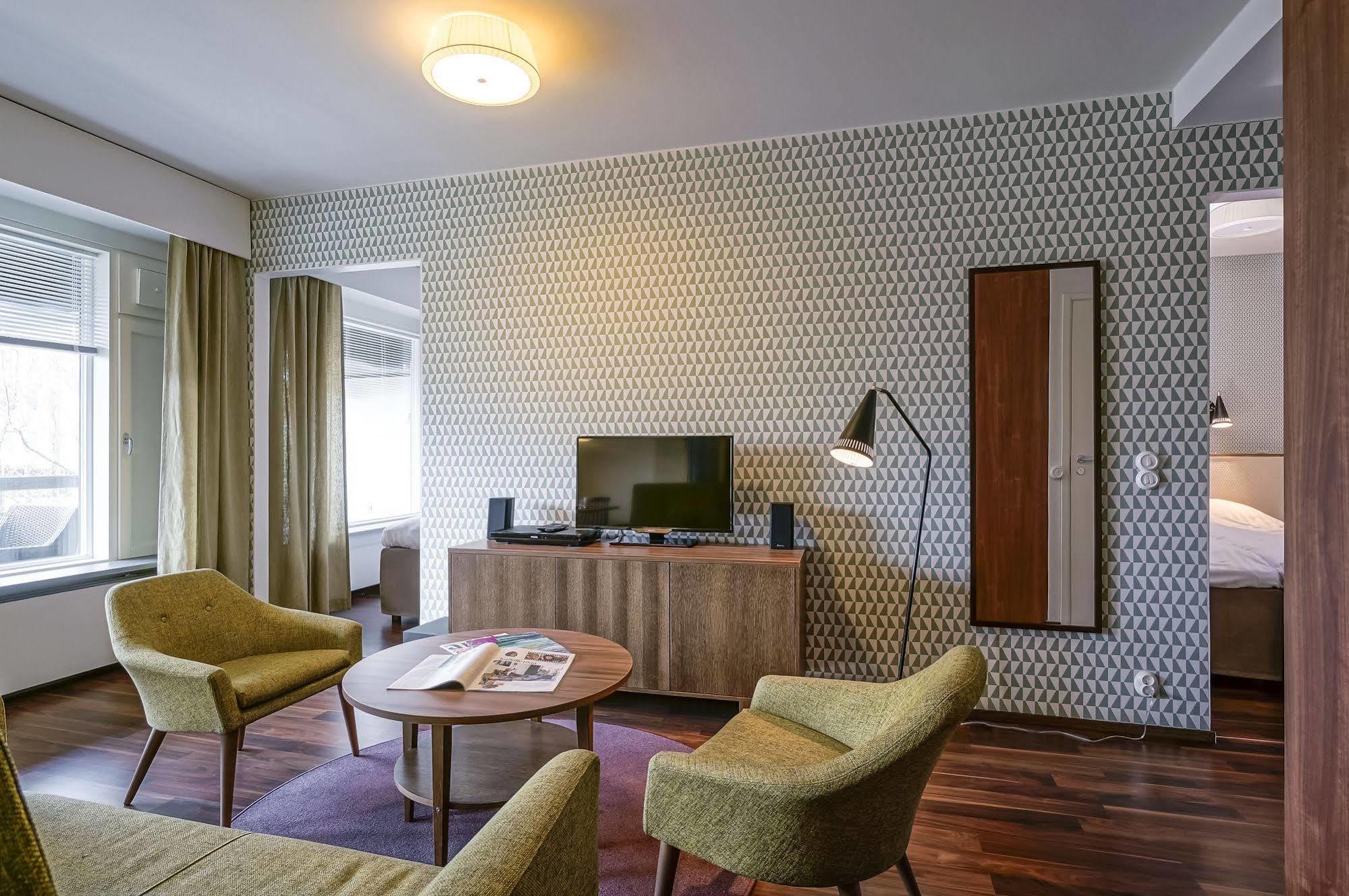 Forenom Serviced Apartments Espoo Tapiola Exterior photo